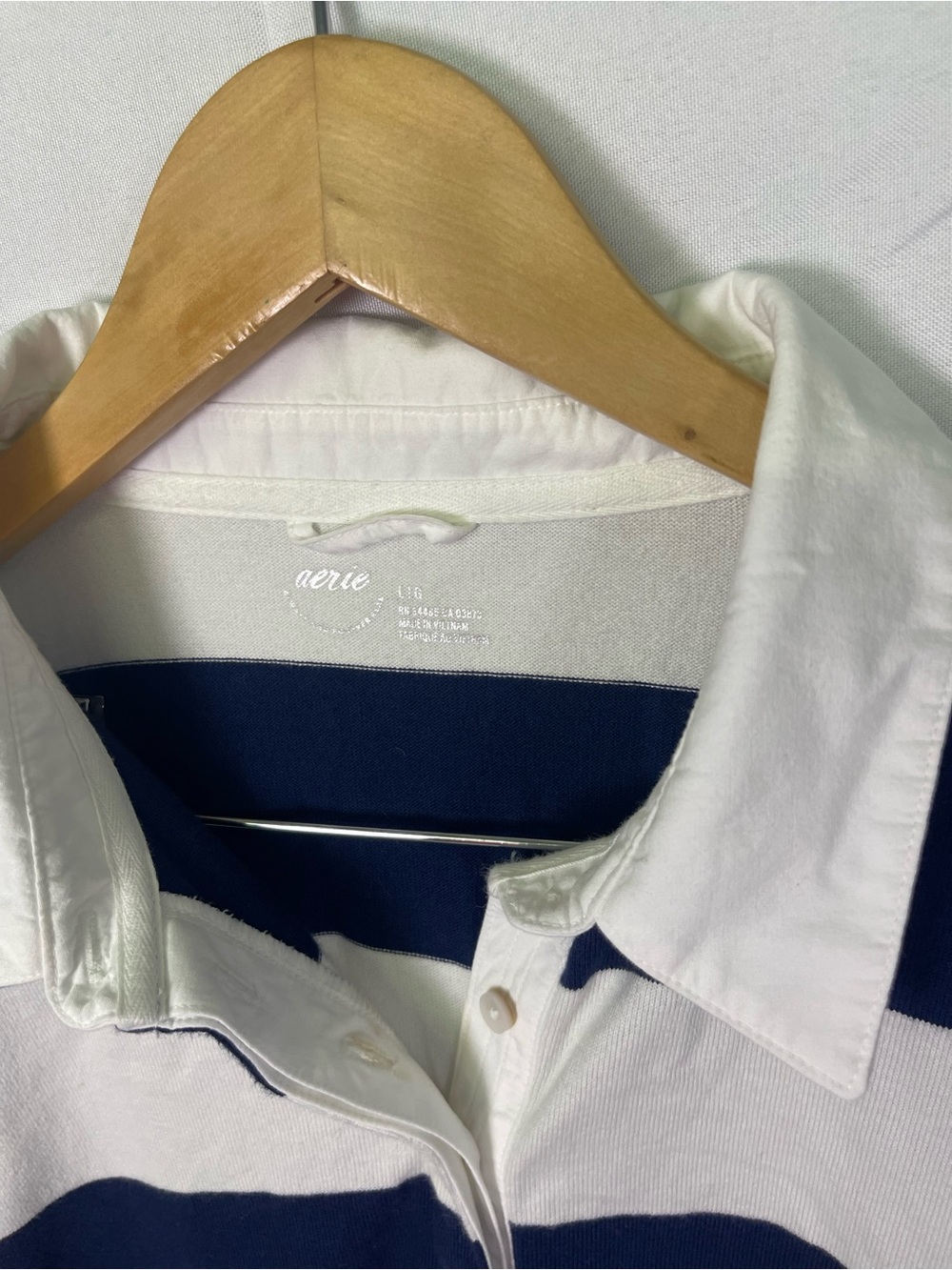 Aerie Women’s Large Navy and White Striped Rugby Shirt - Picture 4 of 6